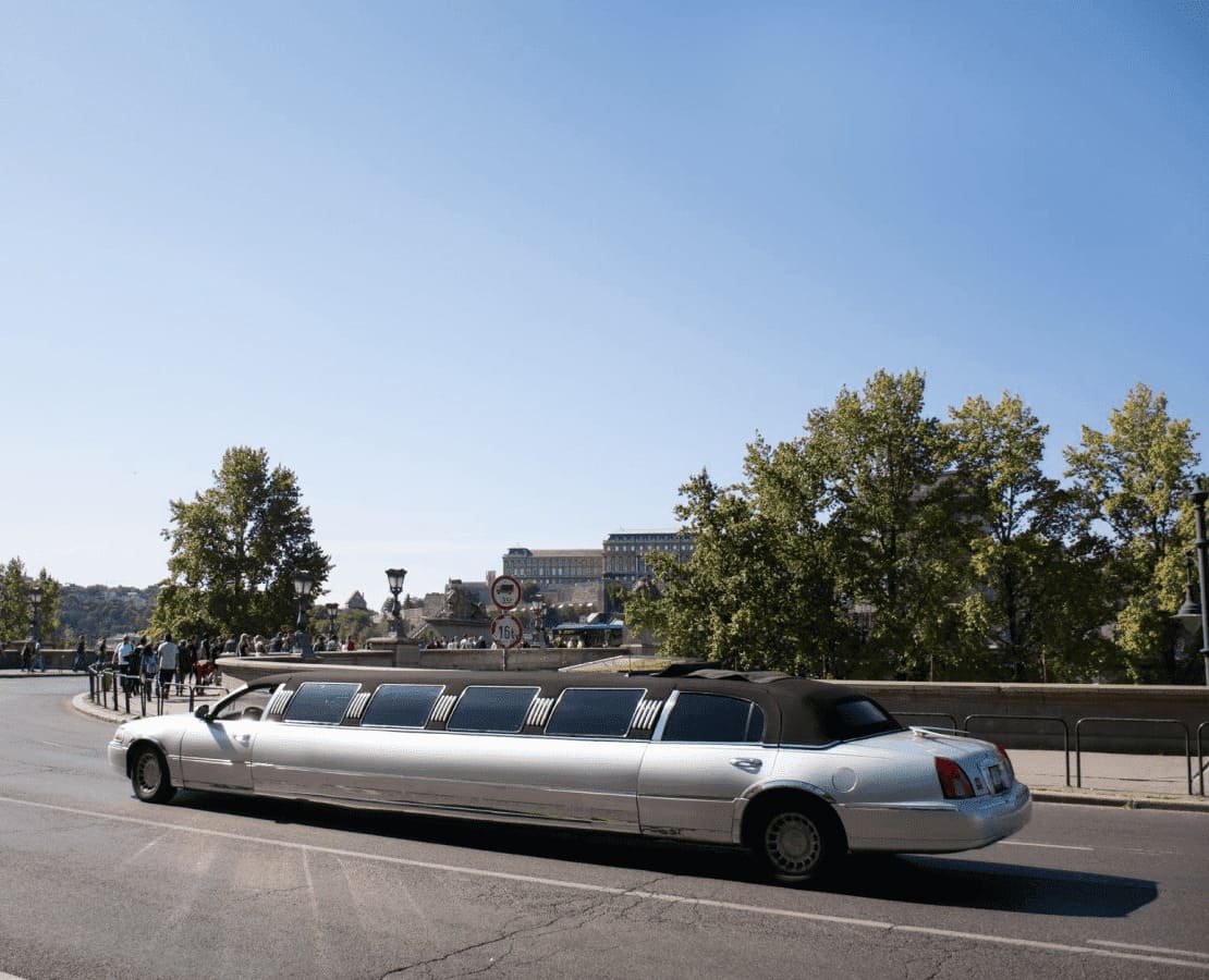 #1 Best Limo Service Chicago In 2025