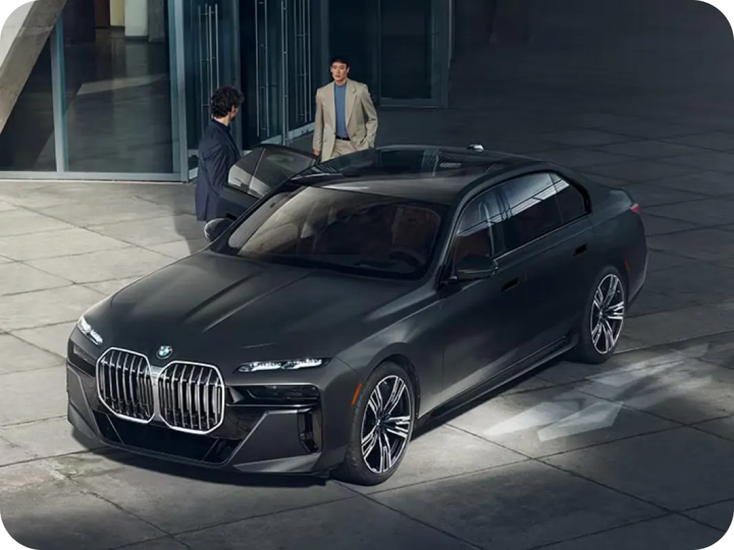 BMW 750I 13 BMW 750i black luxury sedan ready for VIP airport pickup in Chicago