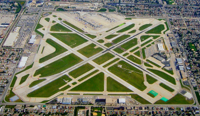 Chicago Limousine Service | Luxury Airport Limo O'Hare & Midway | IQ Limousine 55 Midway Airport