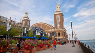 Chicago Limousine Service | Luxury Airport Limo O'Hare & Midway | IQ Limousine 53 Lively waterfront with historic architecture.